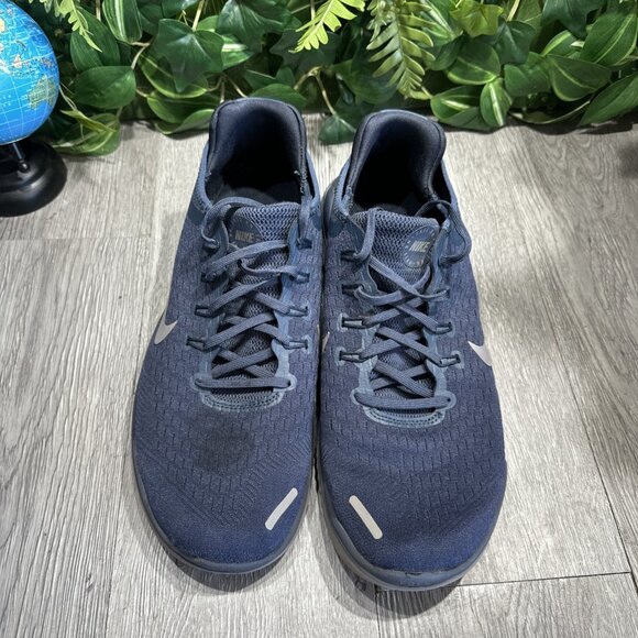 Athletic_Shoes